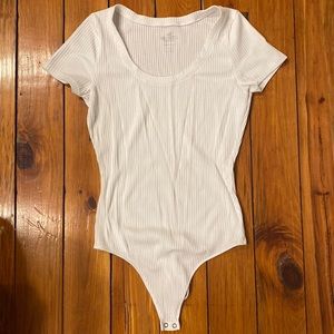 White  Hollister body suit.